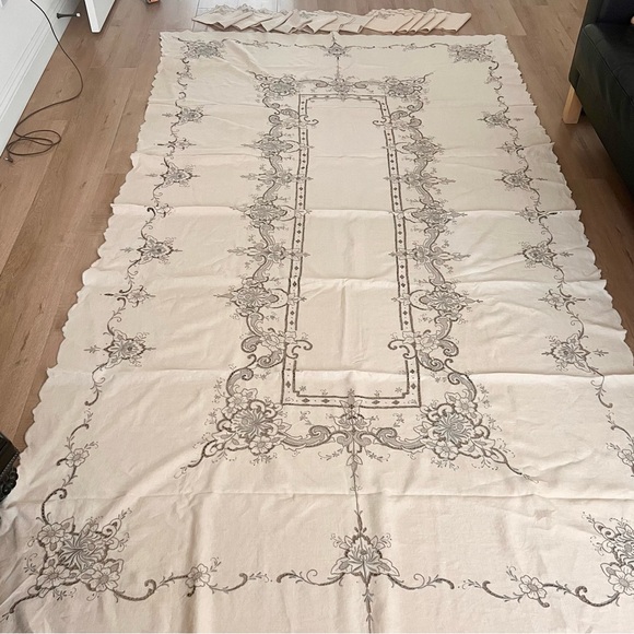 Antique Other - Vtg Madeira Embroidered Cutwork Lace Floral Linen Tablecloth 113”x62” & Napkins